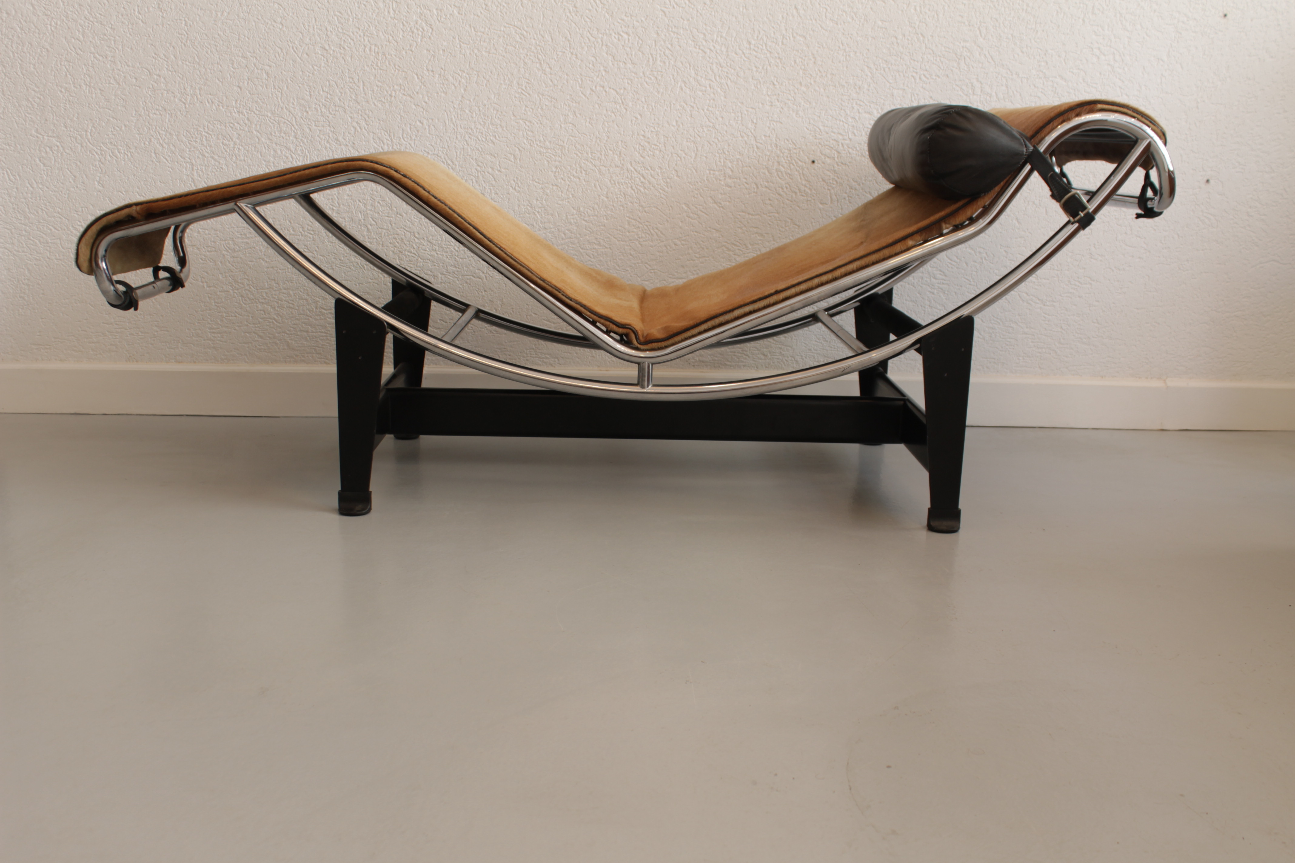 LeCorbusier “LC4” chaise longue