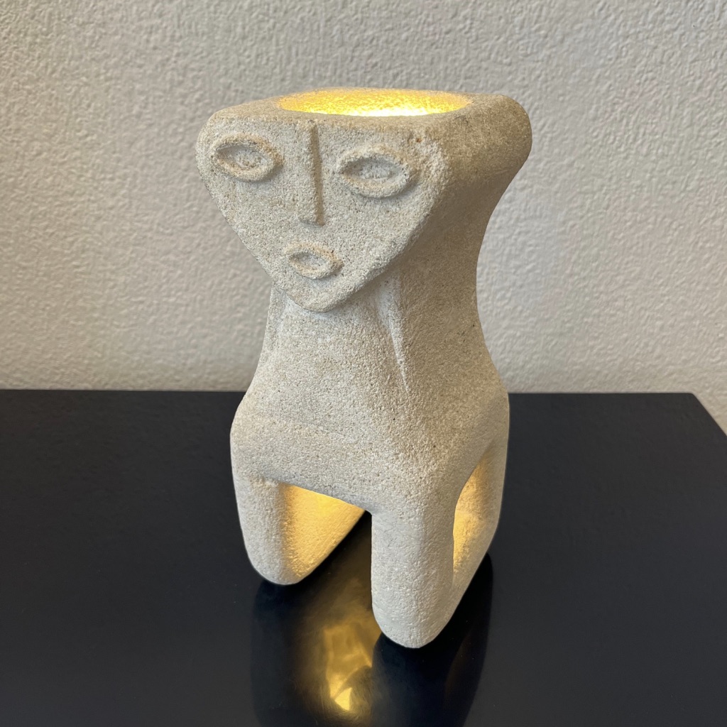 Lampe en pierre de Albert Tormos